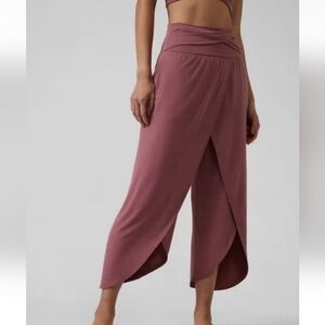 Athleta Release Pant Sz. Medium 